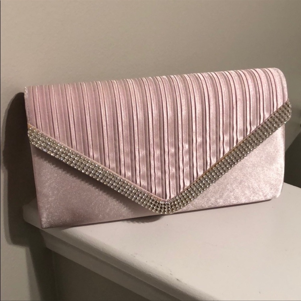 Lilac evening clutch